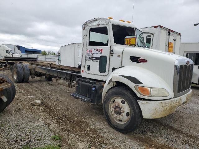 2013 Peterbilt 330