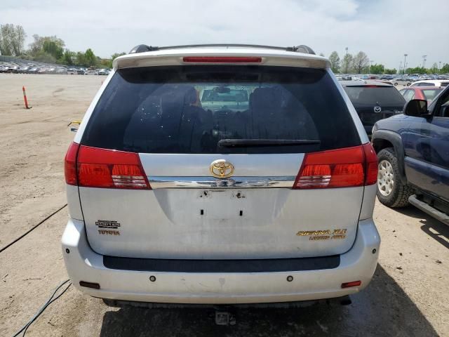 2004 Toyota Sienna XLE