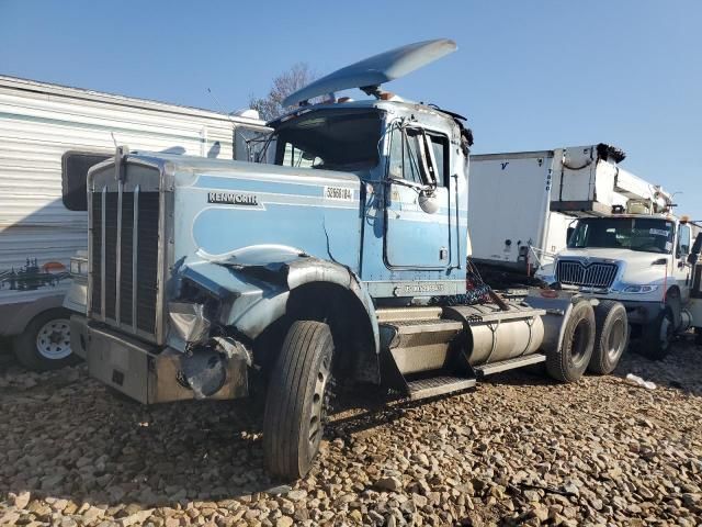 1998 Kenworth Construction W900