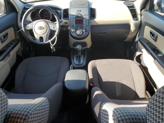 2010 KIA Soul +