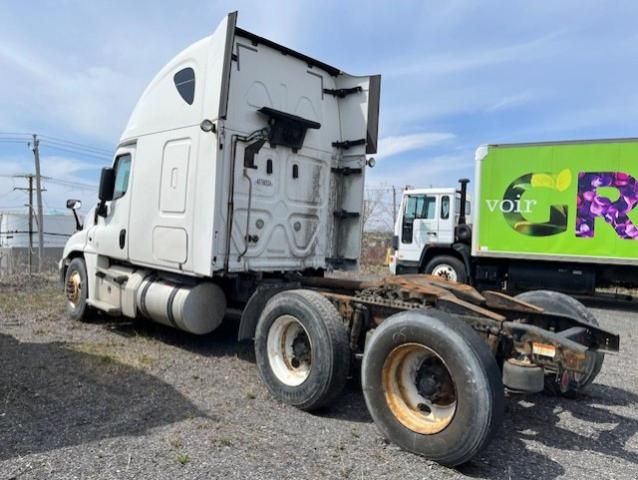 2017 Freightliner Cascadia 125