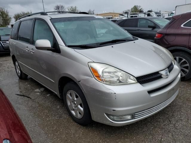 2004 Toyota Sienna XLE