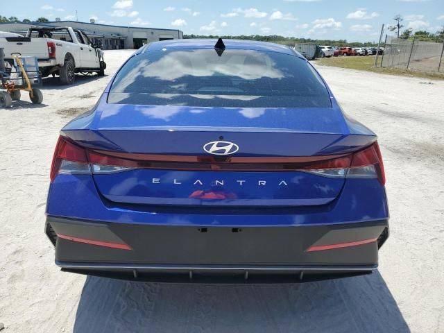 2024 Hyundai Elantra SE