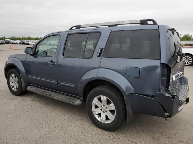 2005 Nissan Pathfinder LE