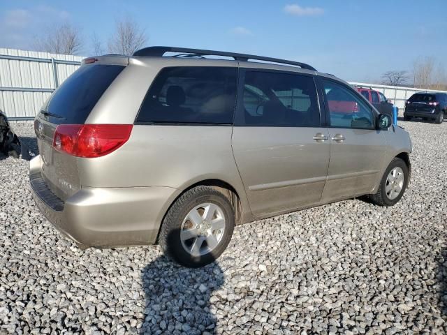 2009 Toyota Sienna CE