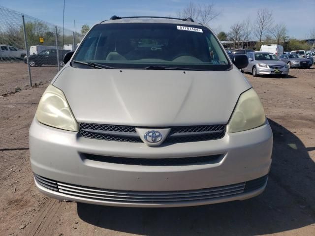 2004 Toyota Sienna CE