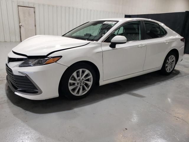 2022 Toyota Camry LE