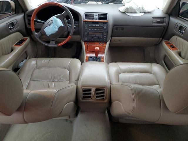 2000 Lexus LS 400