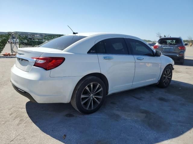 2013 Chrysler 200 Touring