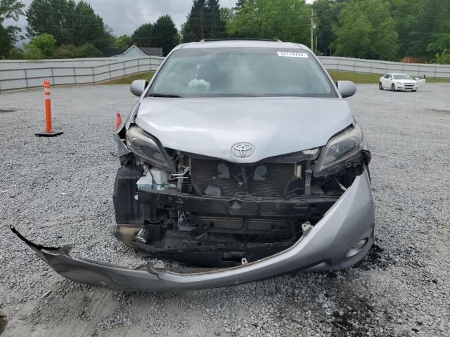 2017 Toyota Sienna SE