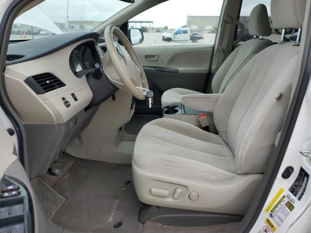 2014 Toyota Sienna LE