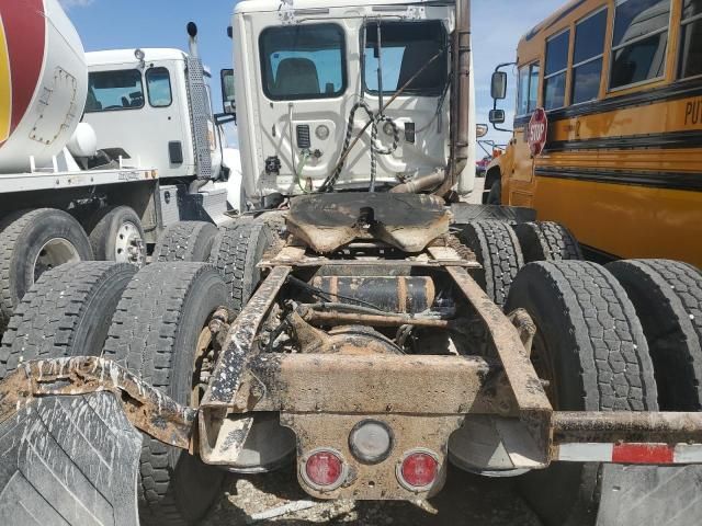 2012 Freightliner Cascadia 125