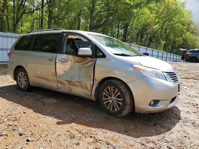 2015 Toyota Sienna XLE