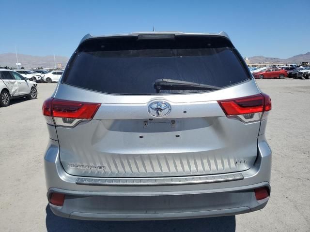 2017 Toyota Highlander SE