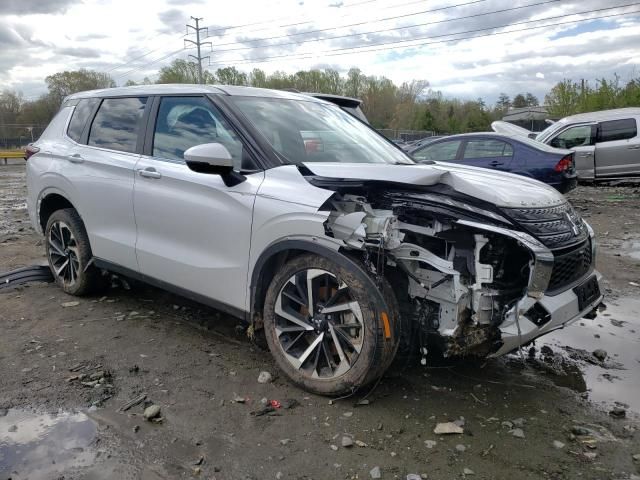 2024 Mitsubishi Outlander SE