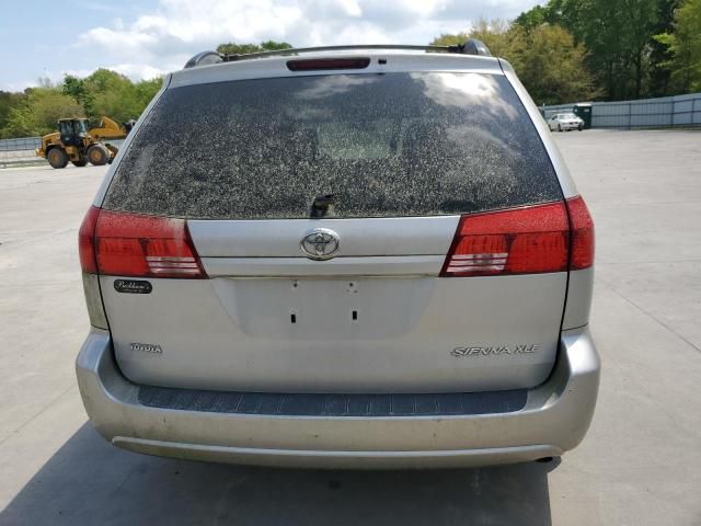 2004 Toyota Sienna XLE