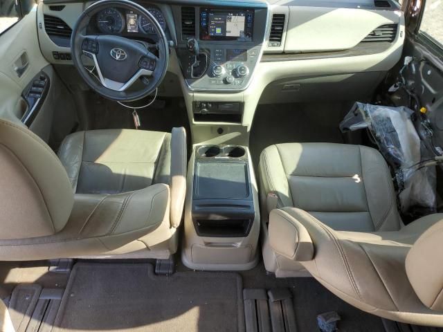 2017 Toyota Sienna XLE