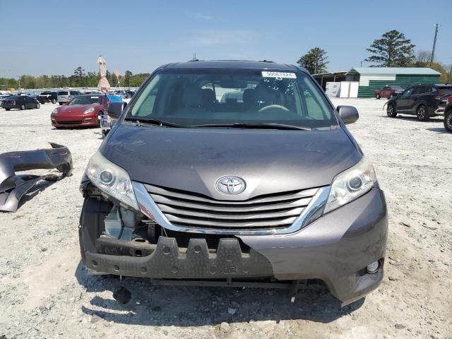 2014 Toyota Sienna XLE