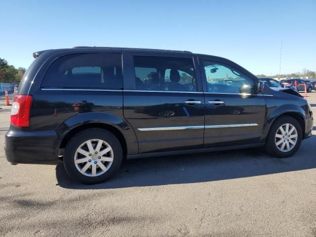 2015 Chrysler Town & Country Touring