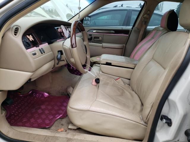 2006 Lincoln Town Car Designer