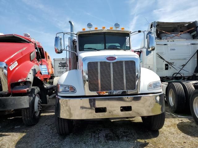 2013 Peterbilt 348