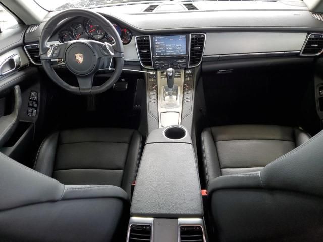 2011 Porsche Panamera 2