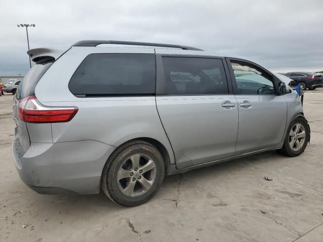 2015 Toyota Sienna LE