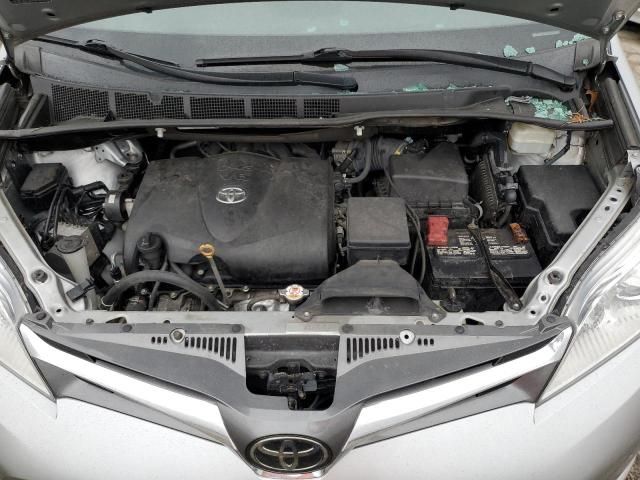 2019 Toyota Sienna XLE