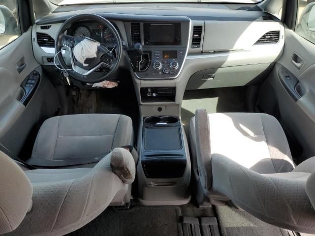 2015 Toyota Sienna LE