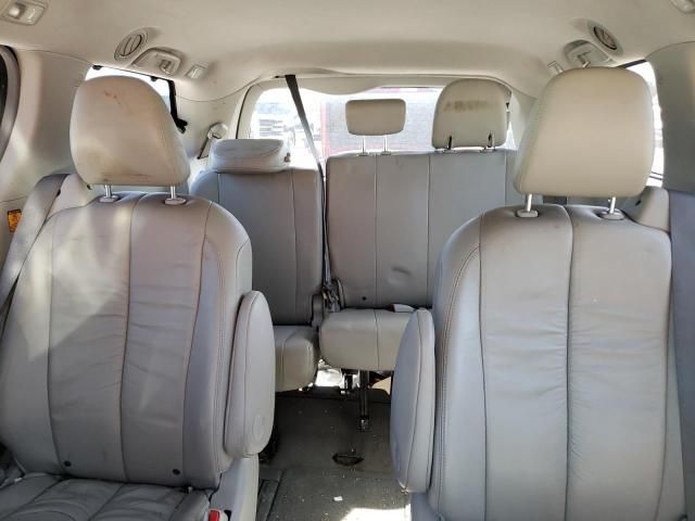 2011 Toyota Sienna XLE