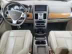 2009 Chrysler Town & Country Limited