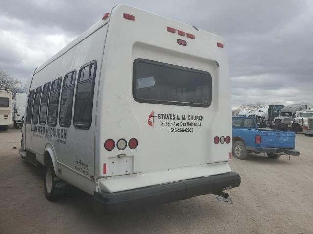 2002 Ford Econoline E450 Super Duty Cutaway Van