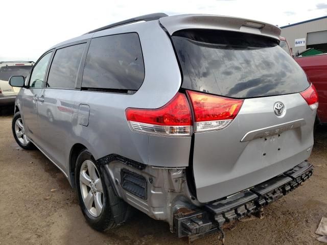 2014 Toyota Sienna LE