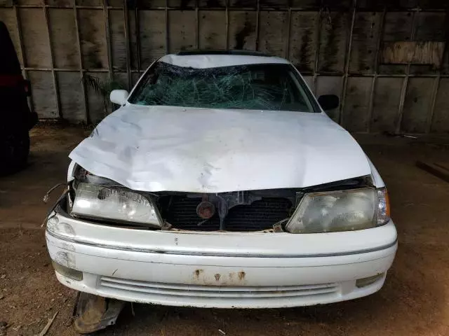 1999 Toyota Avalon XL