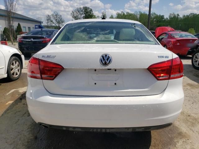 2015 Volkswagen Passat SE