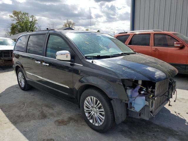 2013 Chrysler Town & Country Touring L