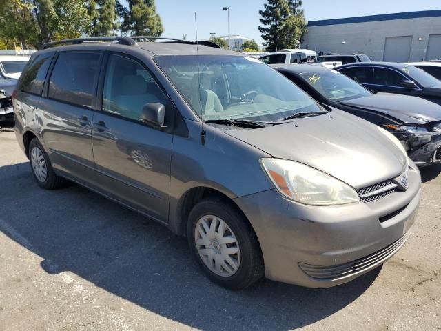 2004 Toyota Sienna CE