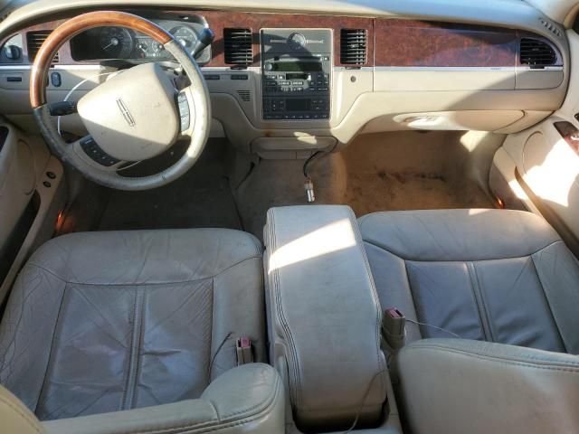 2007 Lincoln Town Car Signature Limited