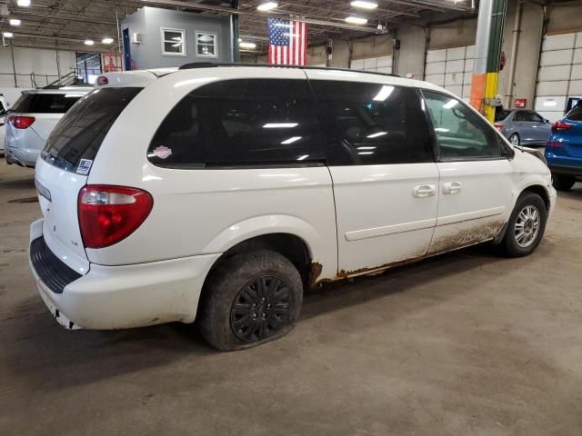 2007 Chrysler Town & Country LX