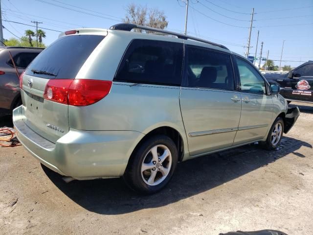 2010 Toyota Sienna CE