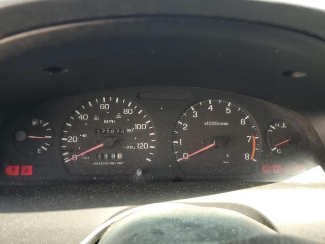 1999 Nissan Sentra Base