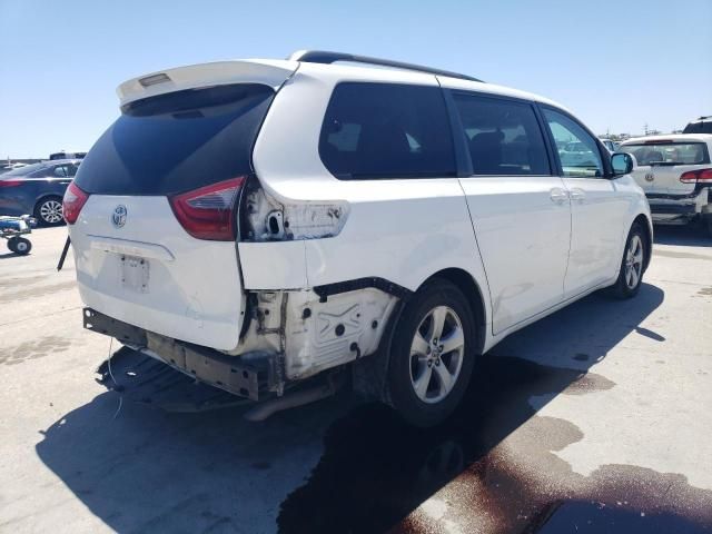 2015 Toyota Sienna LE