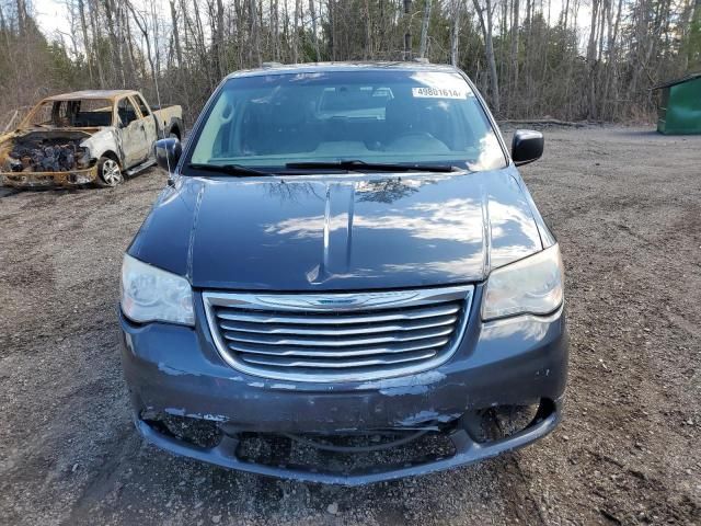 2014 Chrysler Town & Country Touring L