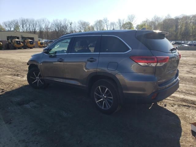 2017 Toyota Highlander SE