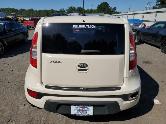 2013 KIA Soul +