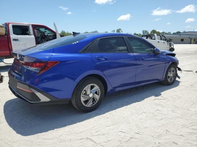 2024 Hyundai Elantra SE