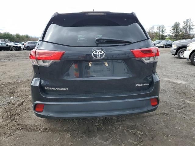 2019 Toyota Highlander SE