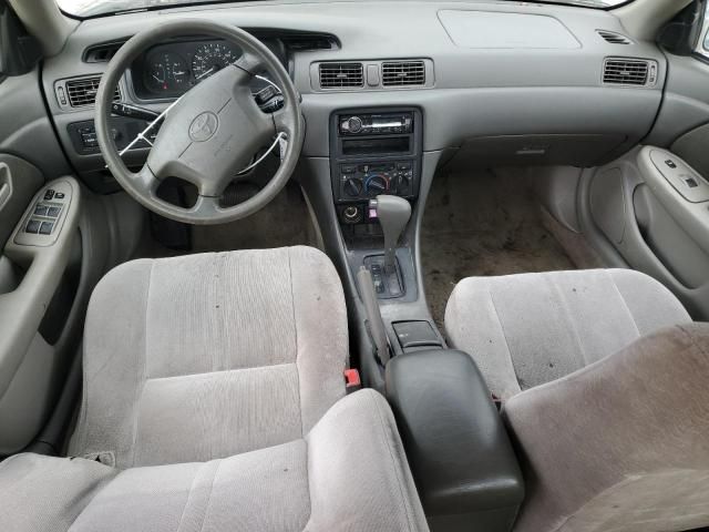 1999 Toyota Camry LE