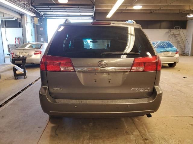 2005 Toyota Sienna XLE