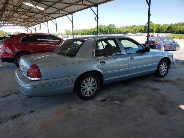 2004 Ford Crown Victoria LX